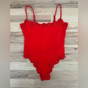 SKIMS Fits Everybody Lace Cami Bodysuit Size Small Cayenne